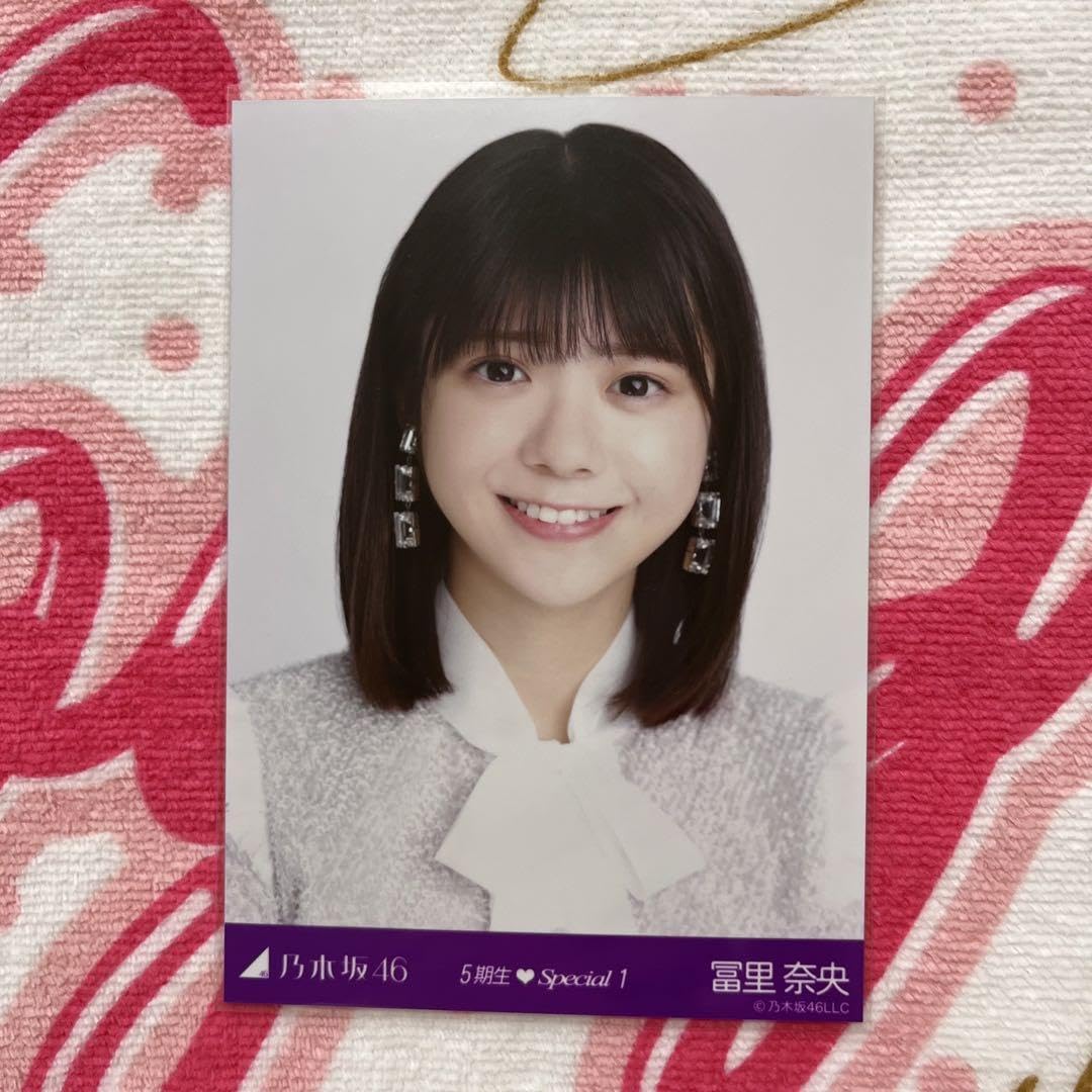 [SR]乃木坂46 冨里奈央 スペシャル衣装40 SR]乃木坂46 冨里奈央 スペシャル衣装40